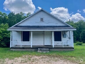 Building Photo - 716 Searcy Ave