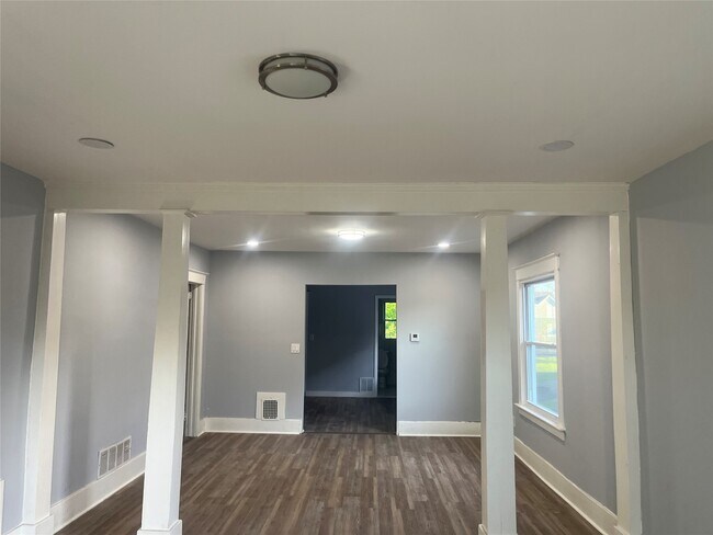 Building Photo - 36 Frederick St