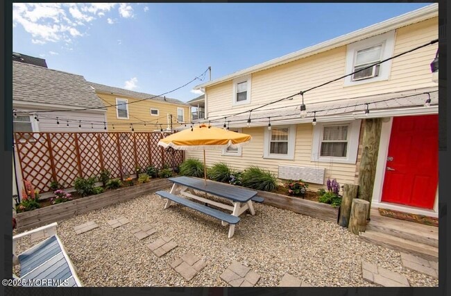 Building Photo - 46 Kearney Ave