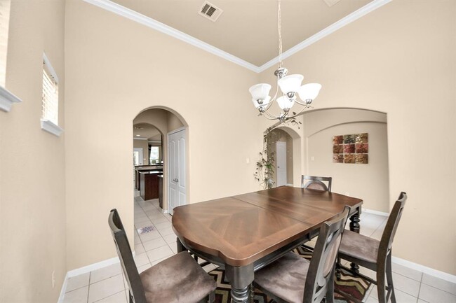 Building Photo - 28523 Pleasant Forest Dr