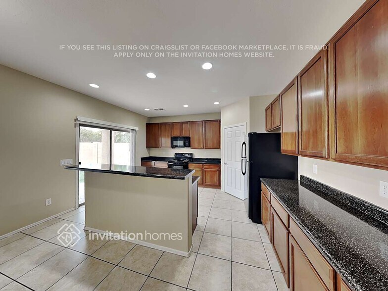 Building Photo - 10221 W Wier Ave