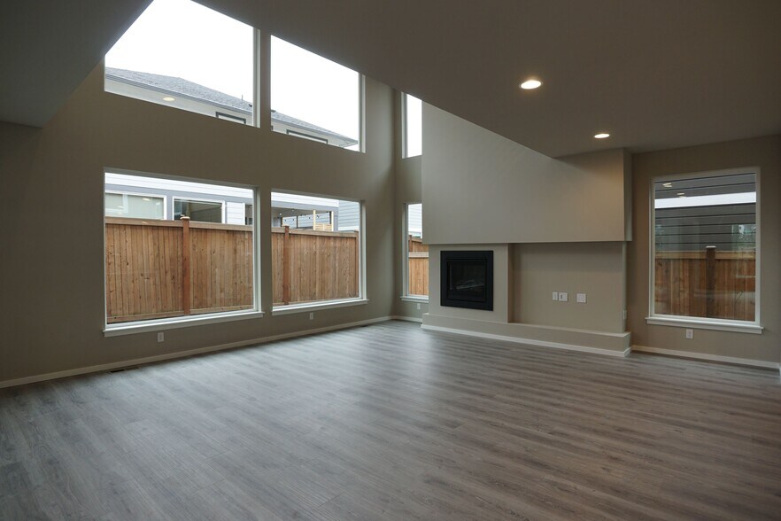 Building Photo - 23068 Alder Ln SE