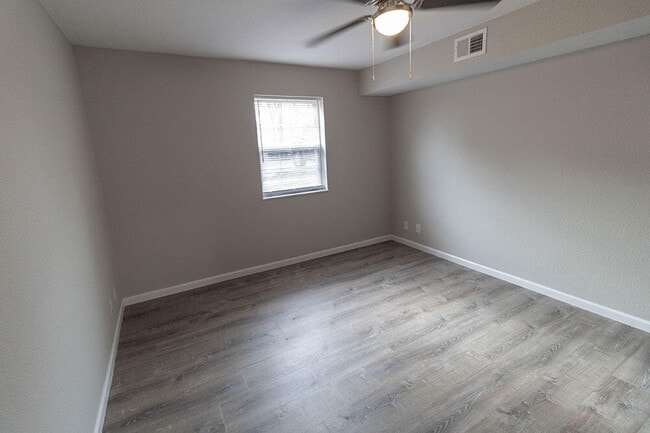 Building Photo - 3408 Balboa Ln