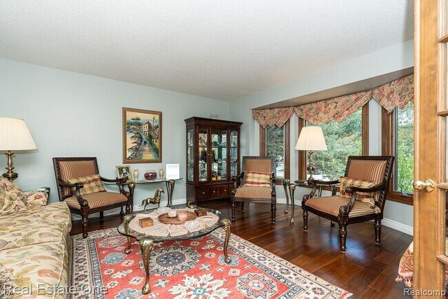 Building Photo - 1574 Devonshire Dr