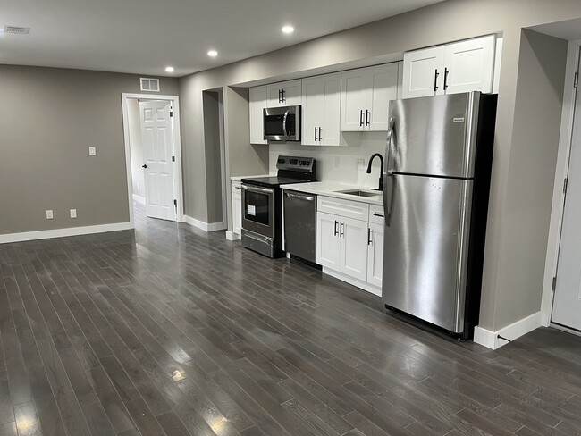 Kitchen & Living Area - 1235 S 47th St