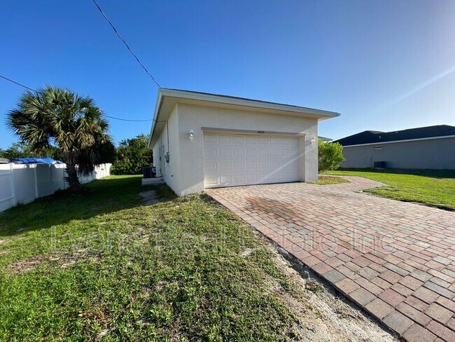 Building Photo - 18235 Eau Gallie Cir