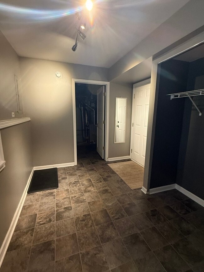 Building Photo - 2340 Hudson Cir