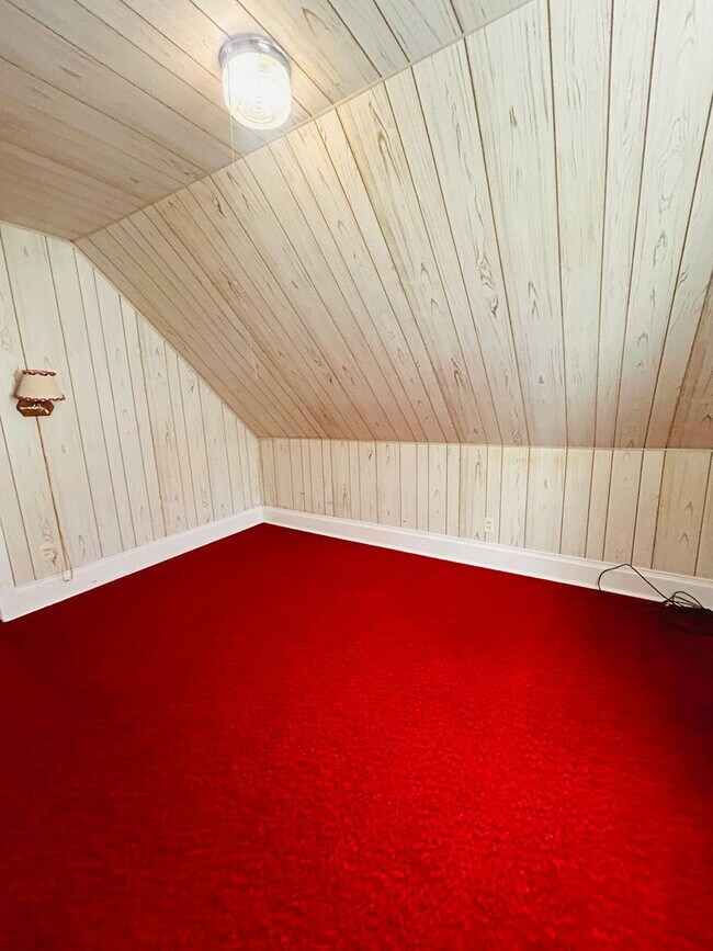 Building Photo - Village of West Carthage 3-4 Bedroom / 1.5 Bath Home