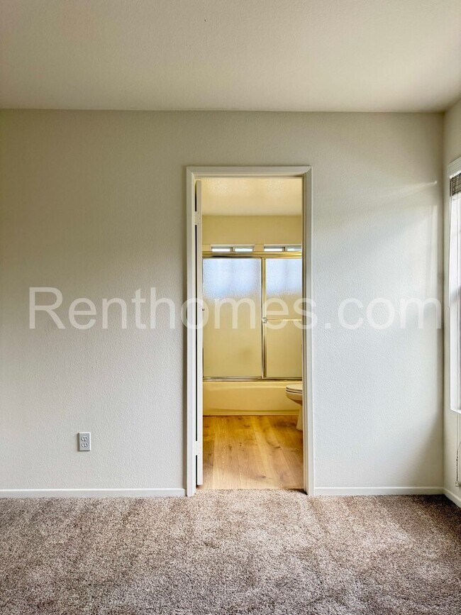 Building Photo - 12710 Via Nieve
