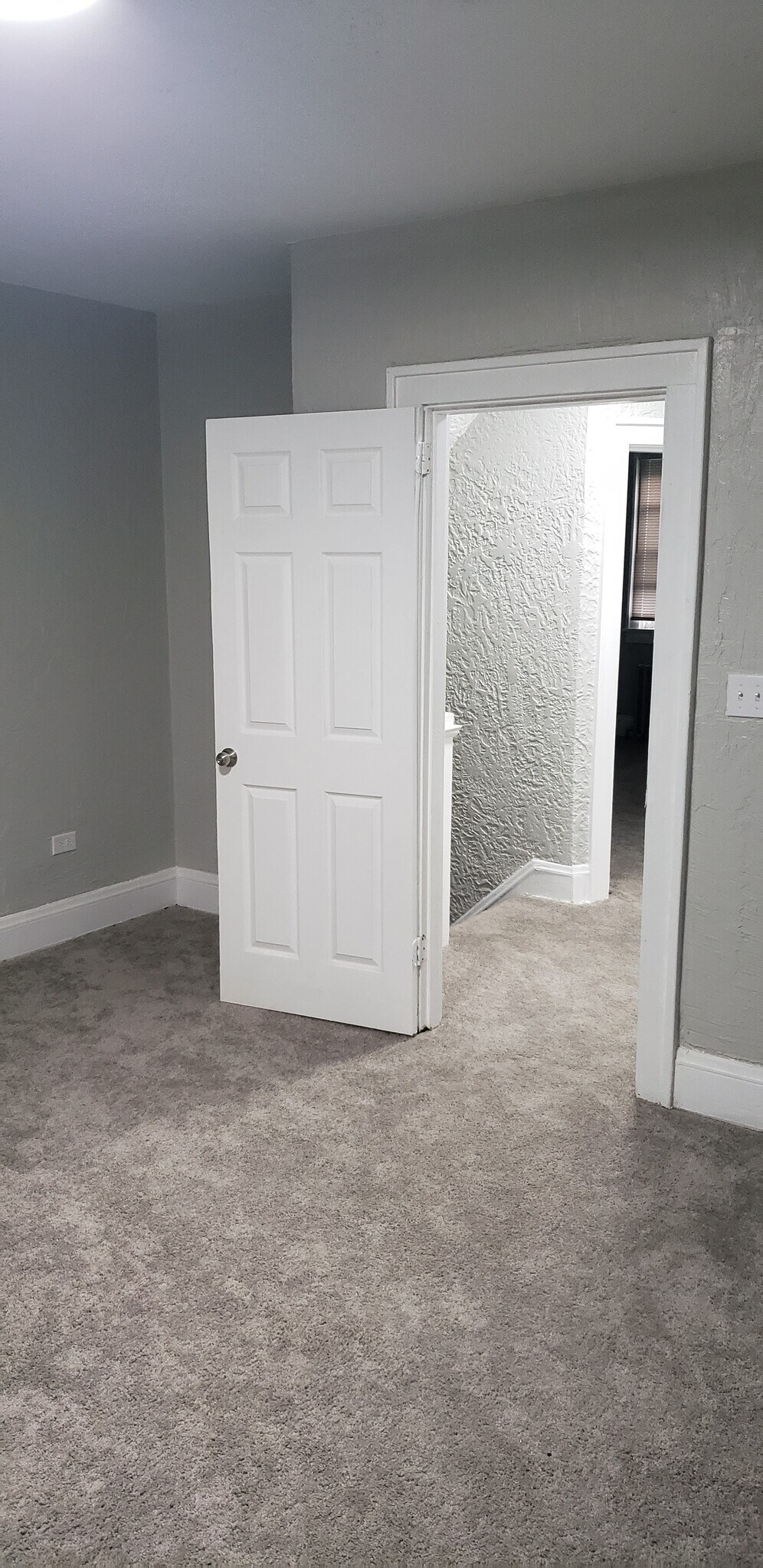 Building Photo - 535 Shelbourne Ave