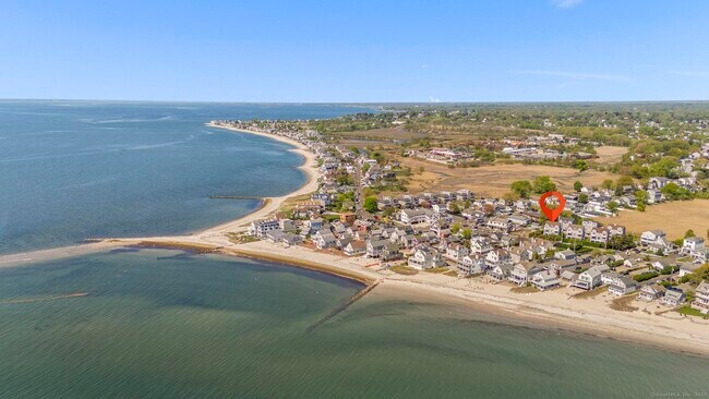 Building Photo - 672 Fairfield Beach Rd