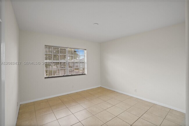 Building Photo - 1749 SW 81st Ln