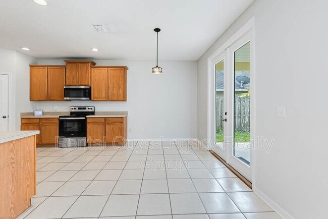 Building Photo - 402 Hearthside Ct