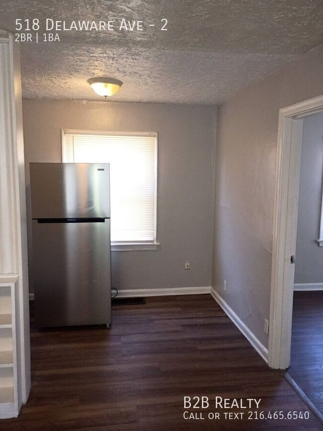 Building Photo - 518 Delaware Ave