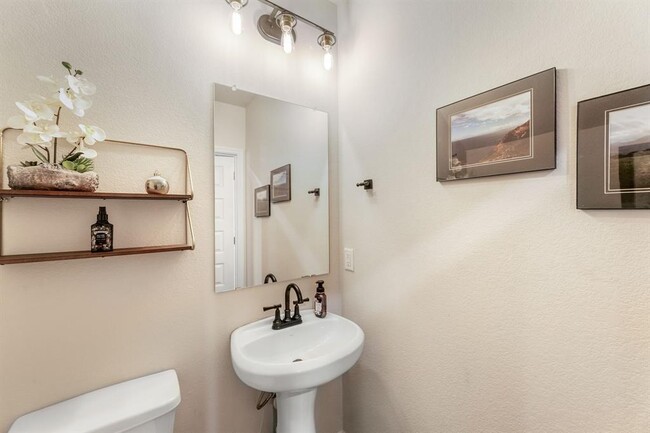 Building Photo - 7911 Mellencamp Dr