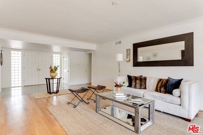 Building Photo - 3401 Alginet Dr