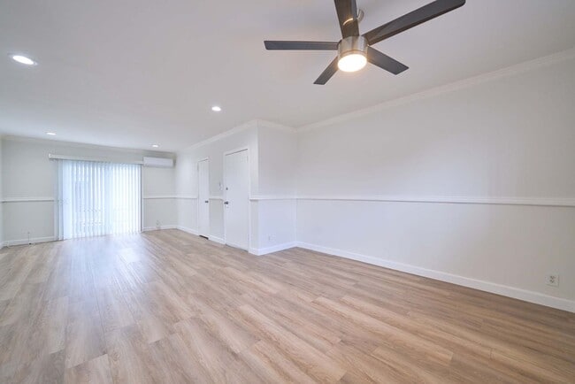 Building Photo - 6335 Whitsett Ave