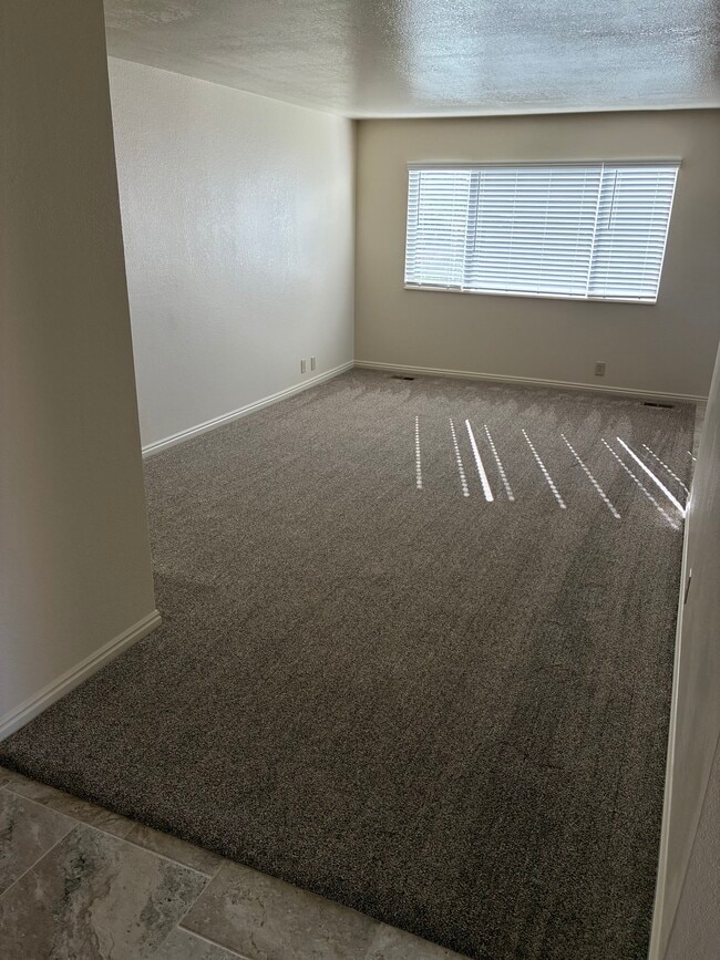 Building Photo - 2617 W 1400 S