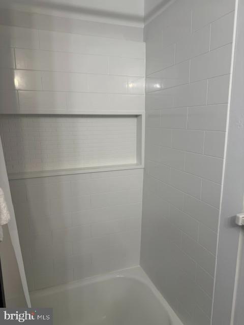Building Photo - 619-UNIT Country Ln