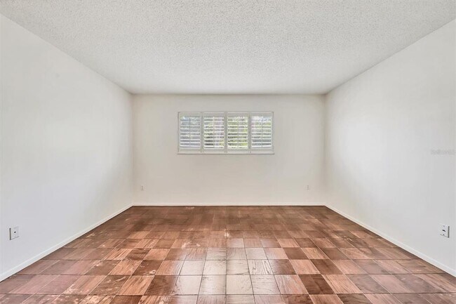 Building Photo - 301 S Gulfstream Ave