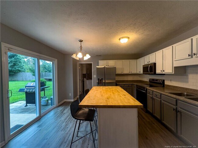 Building Photo - 290 Strike Eagle Dr