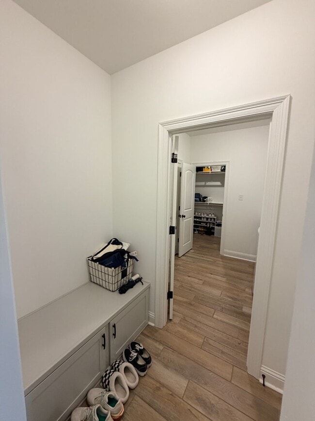 Building Photo - New Neighborhood.. Close to Barksdale Air Force Base..