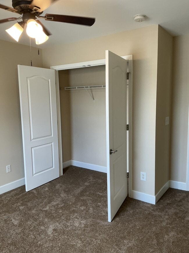 Building Photo - 222 Buttonbush Ct