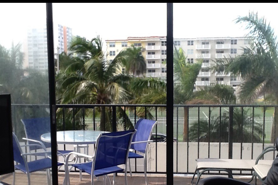 Building Photo - 2101 S Ocean Dr