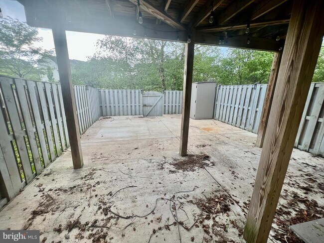 Building Photo - 1155 Carinoso Cir