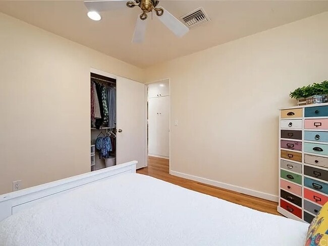 Building Photo - 7533 El Cortez Cir