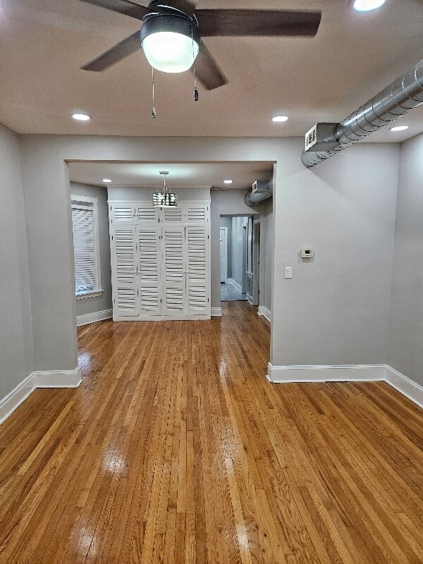 Building Photo - 6732 S Prairie Ave