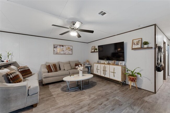 Building Photo - 863 Rd 5252