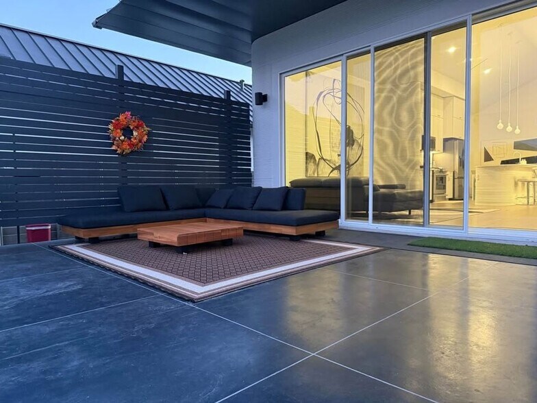 Building Photo - 213 Cherry Ridge Rd