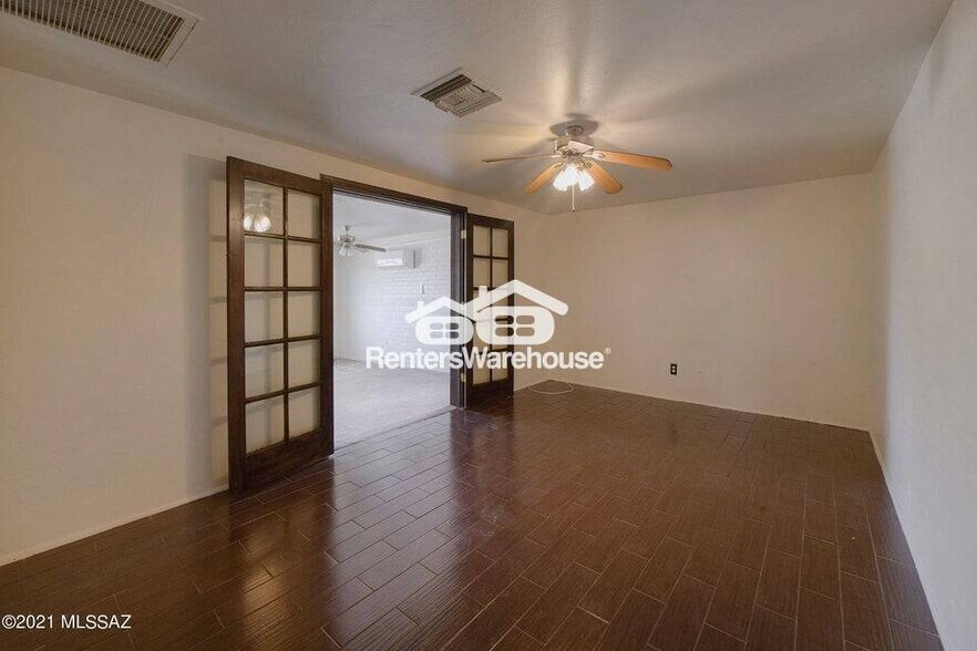 Building Photo - 6442 E Calle Pegaso