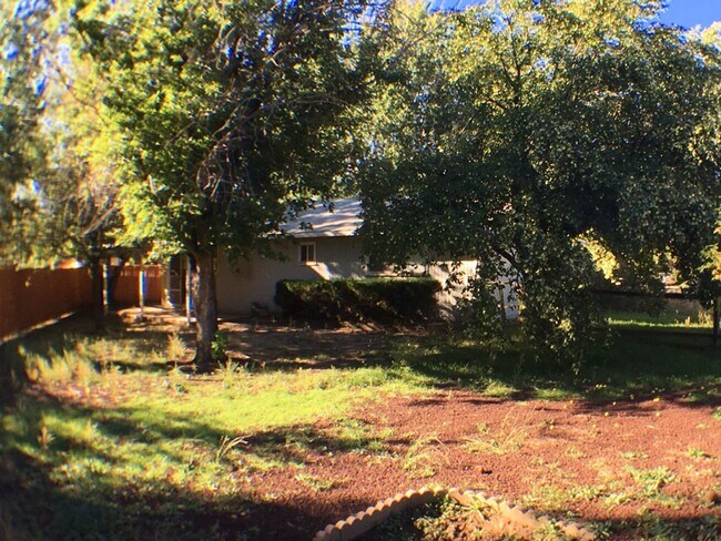 Building Photo - Nice single level home on cul de sac in Foxglenn neighborhood