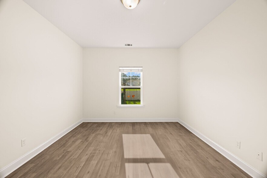 Building Photo - 108 Franklins Walk