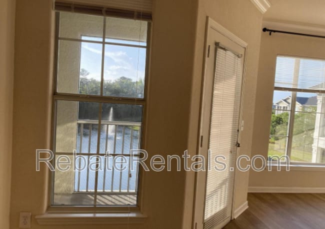 Building Photo - 8290 Gate Pkwy W