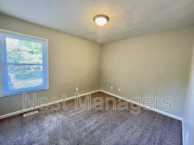 Building Photo - 820A Anarine Rd