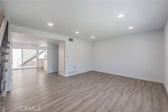 Building Photo - 10062 Ellis Ave
