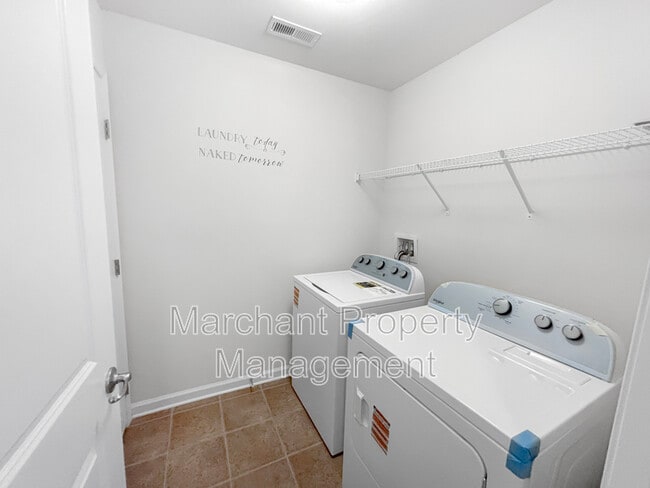 Building Photo - 47 Granite Ln