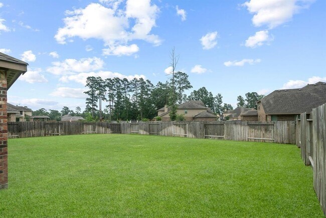 Building Photo - 14108 N Crater Lake Trail