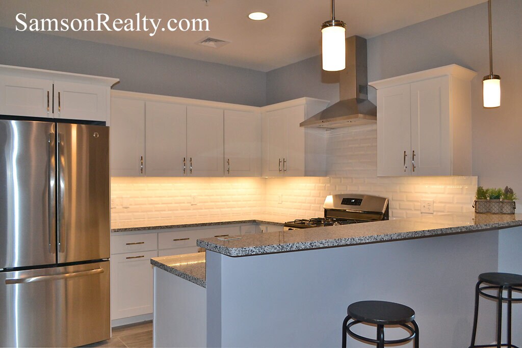 Building Photo - 44 Hospital St