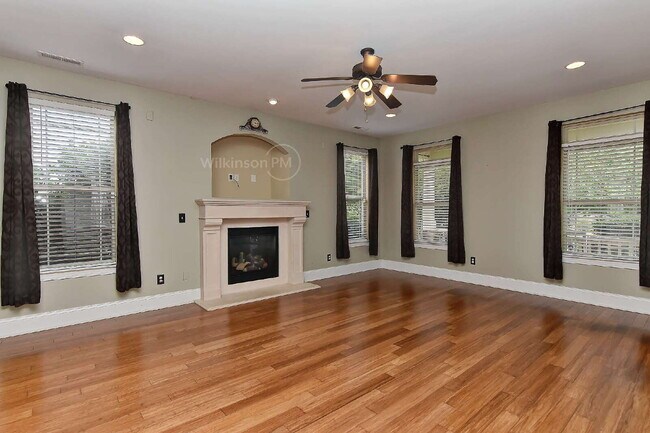 Building Photo - Charming 3-Bedroom in Arbor Croft with Out...