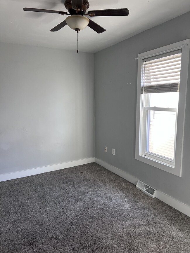 bedroom 2 - 1606 Indiana Ave