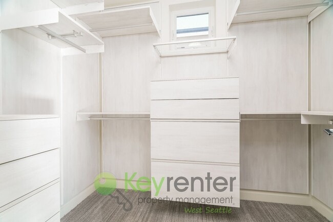 Building Photo - Live the Alki Lifestyle with Park and Beach at Your Door