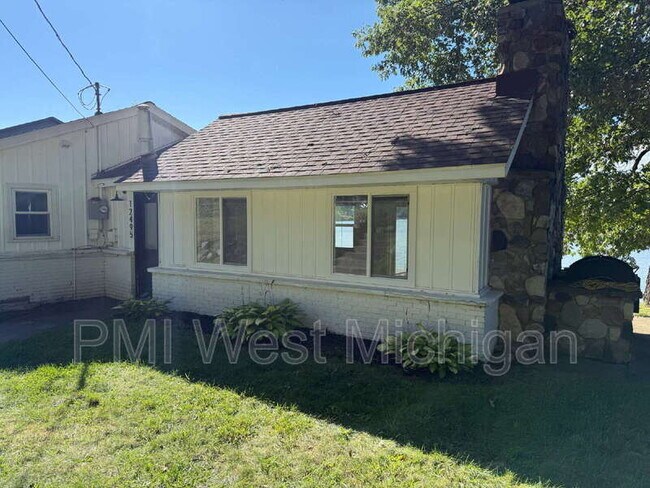 Building Photo - 12495 Oakwood Shores St