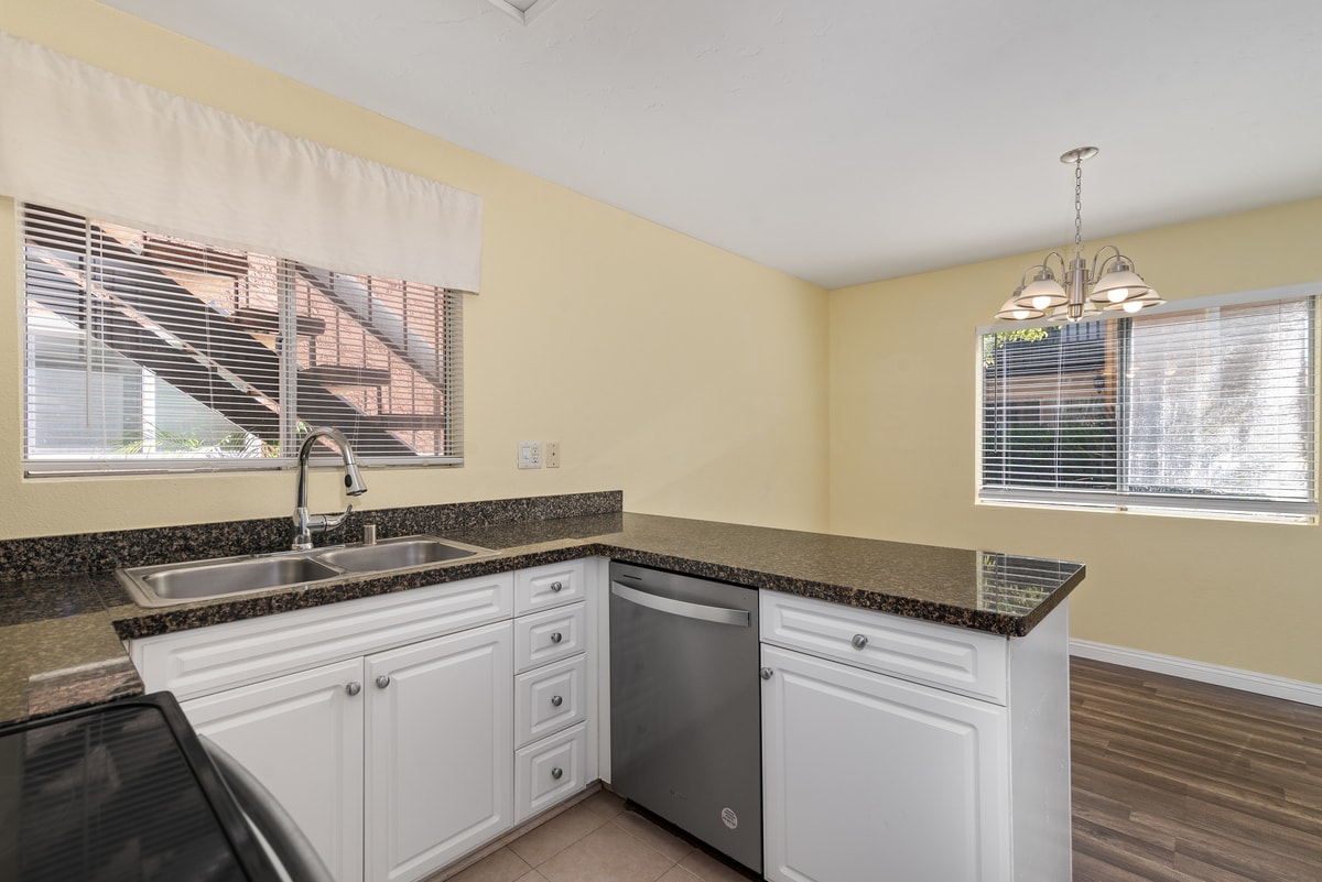 Building Photo - 17131 W Bernardo Dr