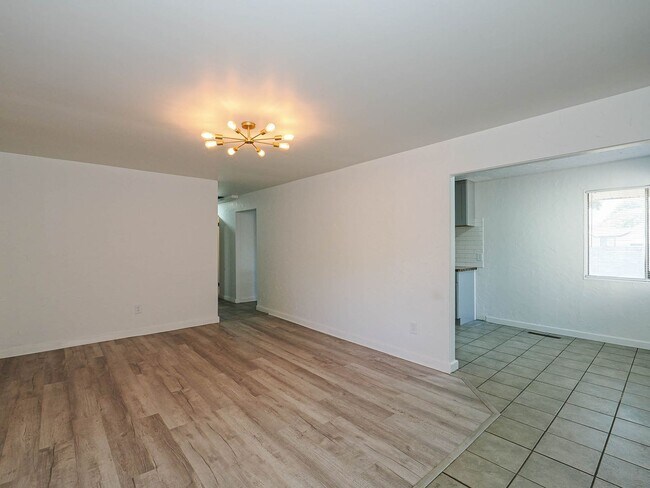 Building Photo - 3725 S 200 E