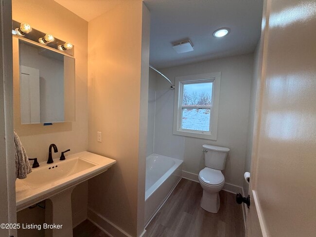 Building Photo - 730 Hazel St