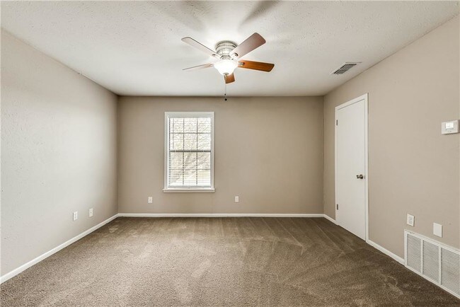 Building Photo - 1300 Northwood Blvd